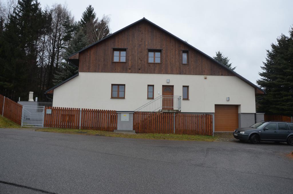 Haus Tolstejn Appartement Jiřetín pod Jedlovou Buitenkant foto