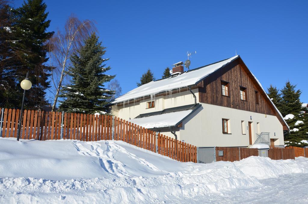 Haus Tolstejn Appartement Jiřetín pod Jedlovou Buitenkant foto