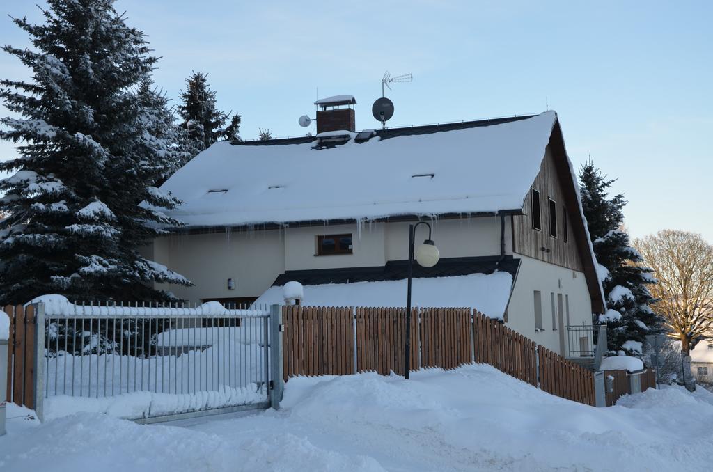 Haus Tolstejn Appartement Jiřetín pod Jedlovou Buitenkant foto