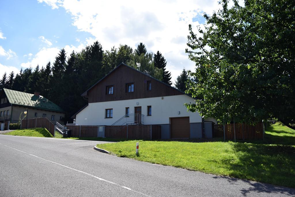 Haus Tolstejn Appartement Jiřetín pod Jedlovou Buitenkant foto