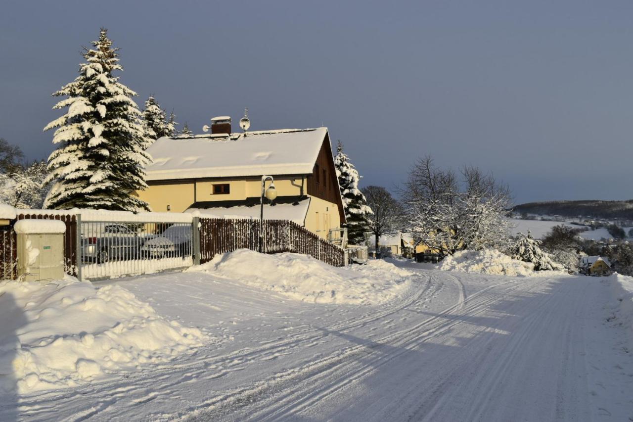 Haus Tolstejn Appartement Jiřetín pod Jedlovou Buitenkant foto